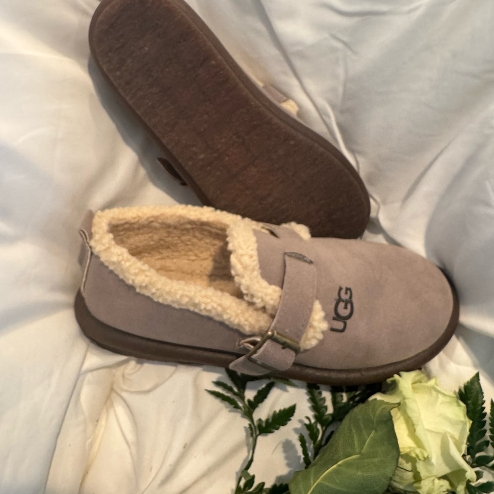 UGG Women's Tan Slippers